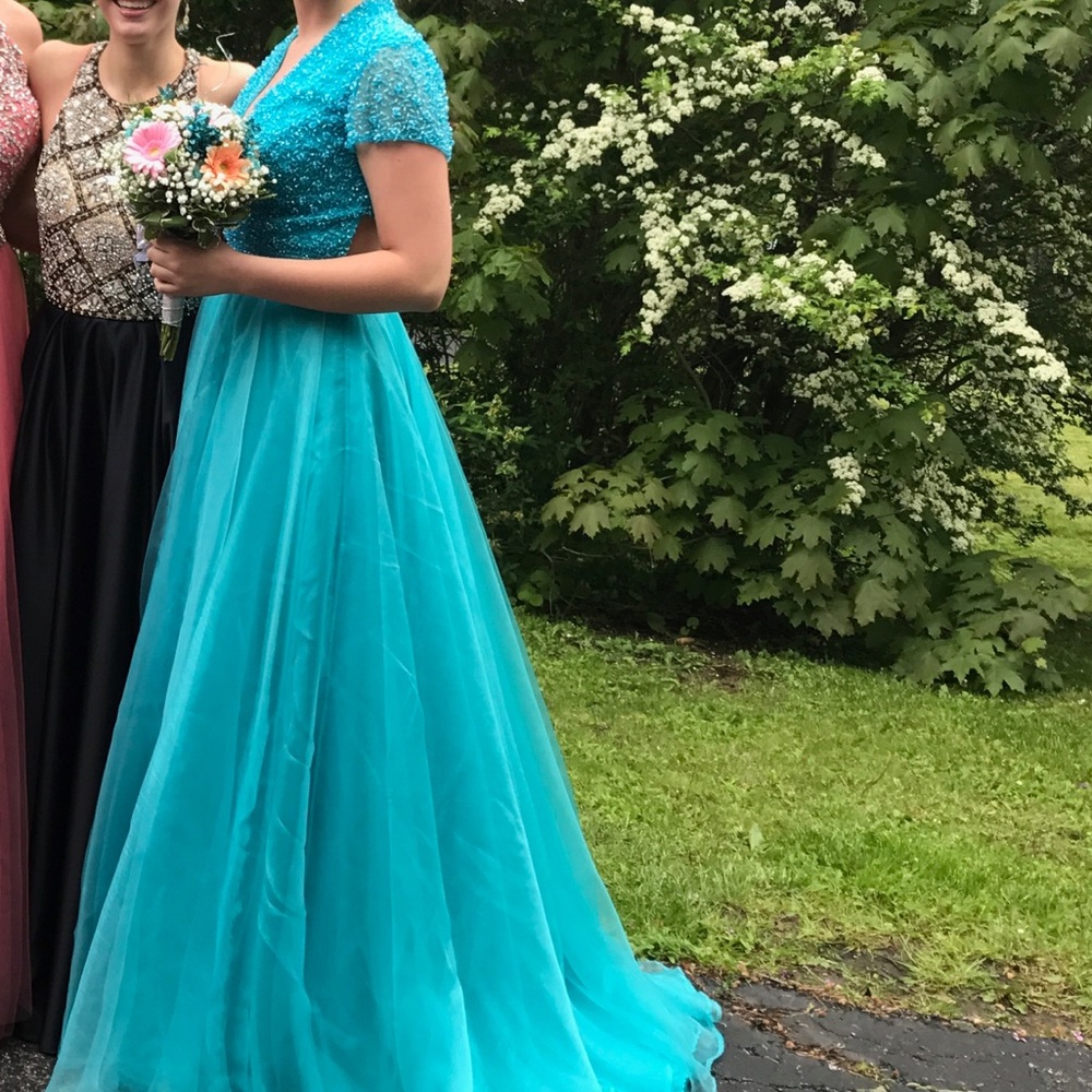 Sherri Hill prom dress